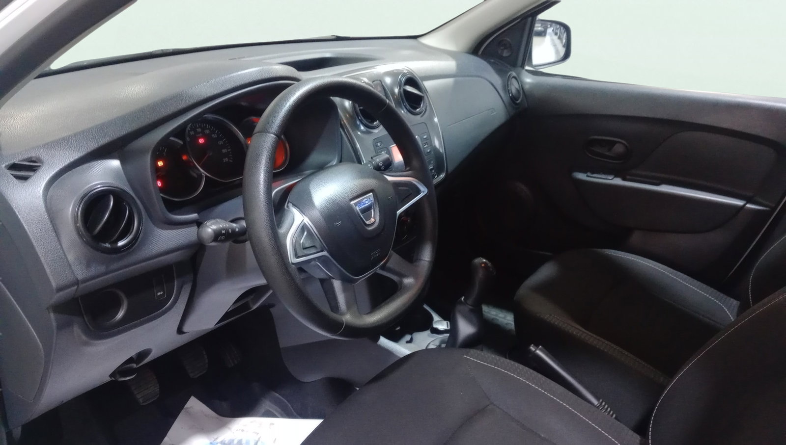 https://cdn-flexicar.caraffinity.it/public_appraisal_images_pro/images/stock/274475/QItc5ogRie__WhatsApp Image 2026-07-14 at 14.09.56 (5).jpeg
